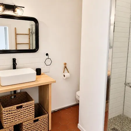 Charmant Appartement Apartment *